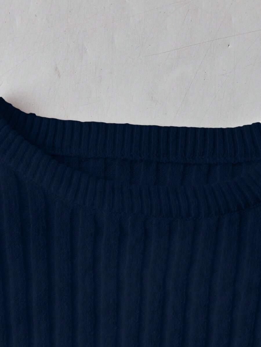 GRANATOWY SWETER DAMSKI Z OKRĄGŁYM DEKOLTEM