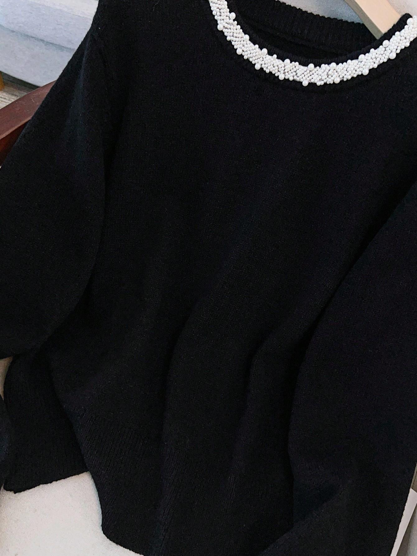 czarny sweter zdobienie 