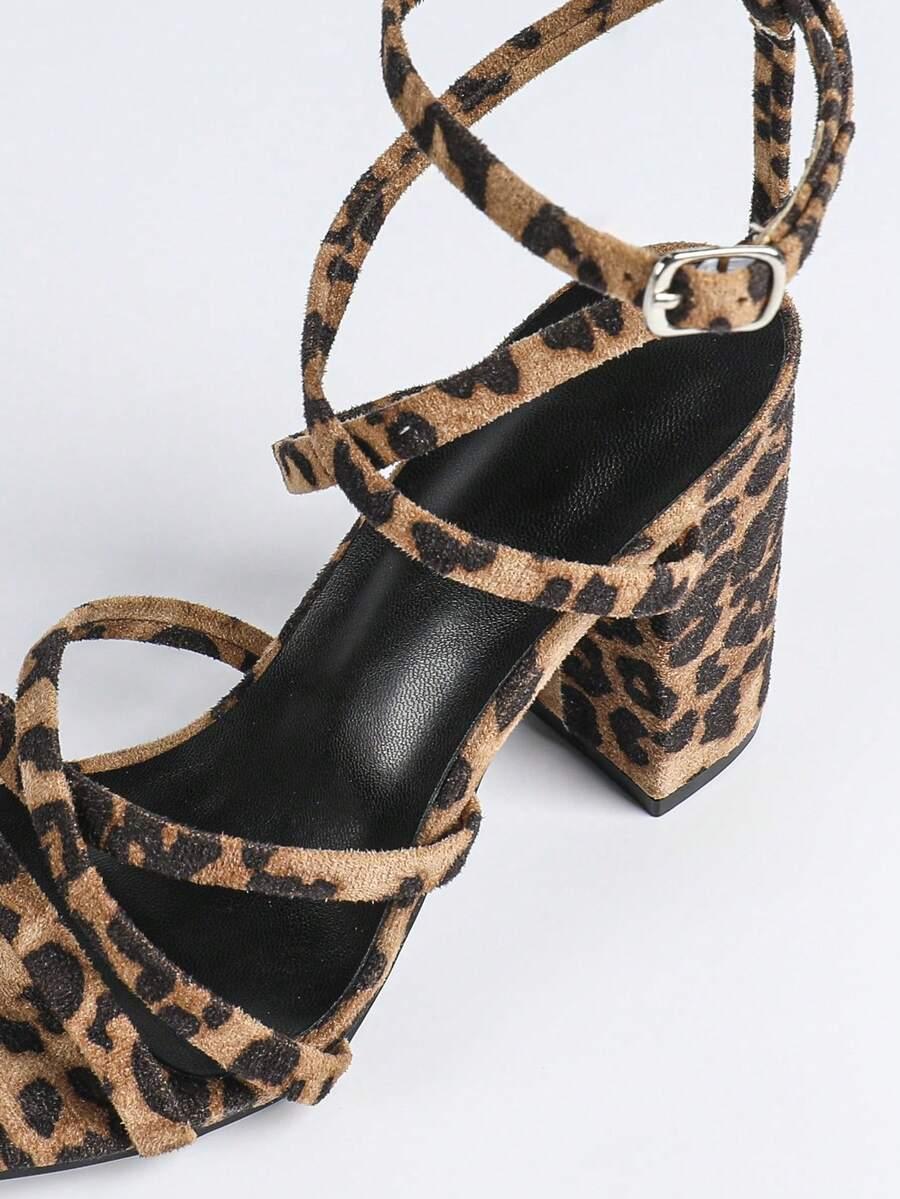 sandały obcas animal print