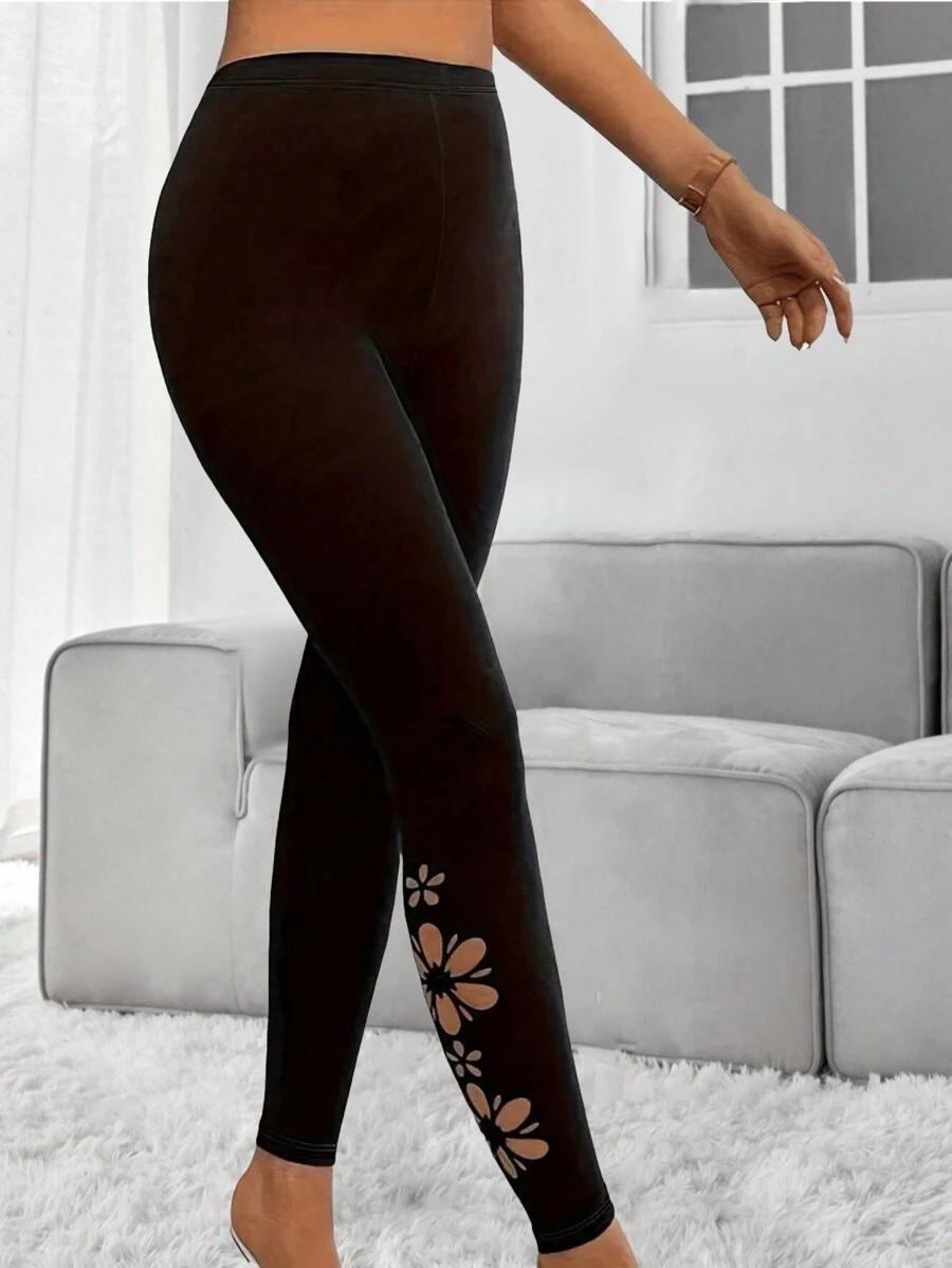 czarne legginsy z nadrukiem