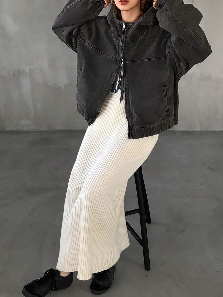 CZARNA KURTKA Z KAPTUREM JEANS