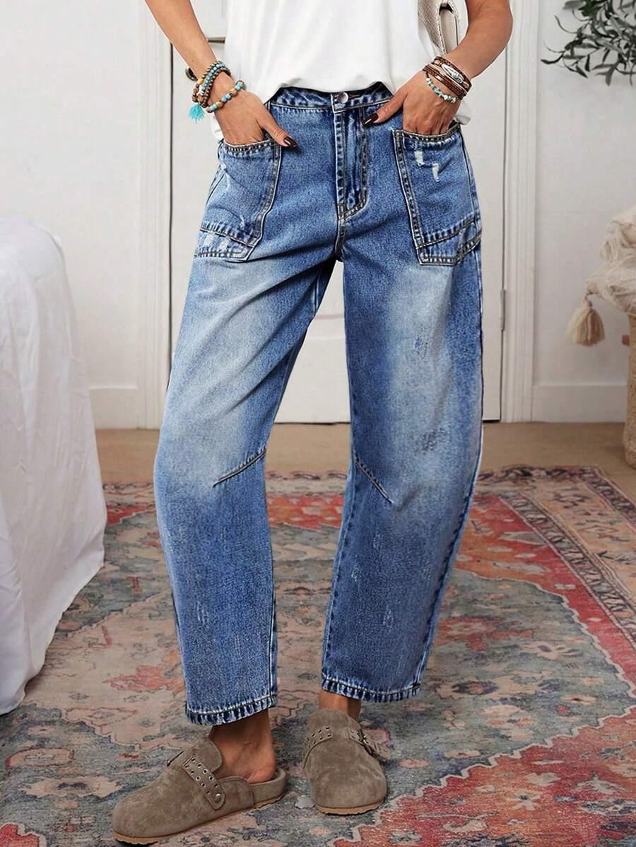 niebieskie spodnie jeans