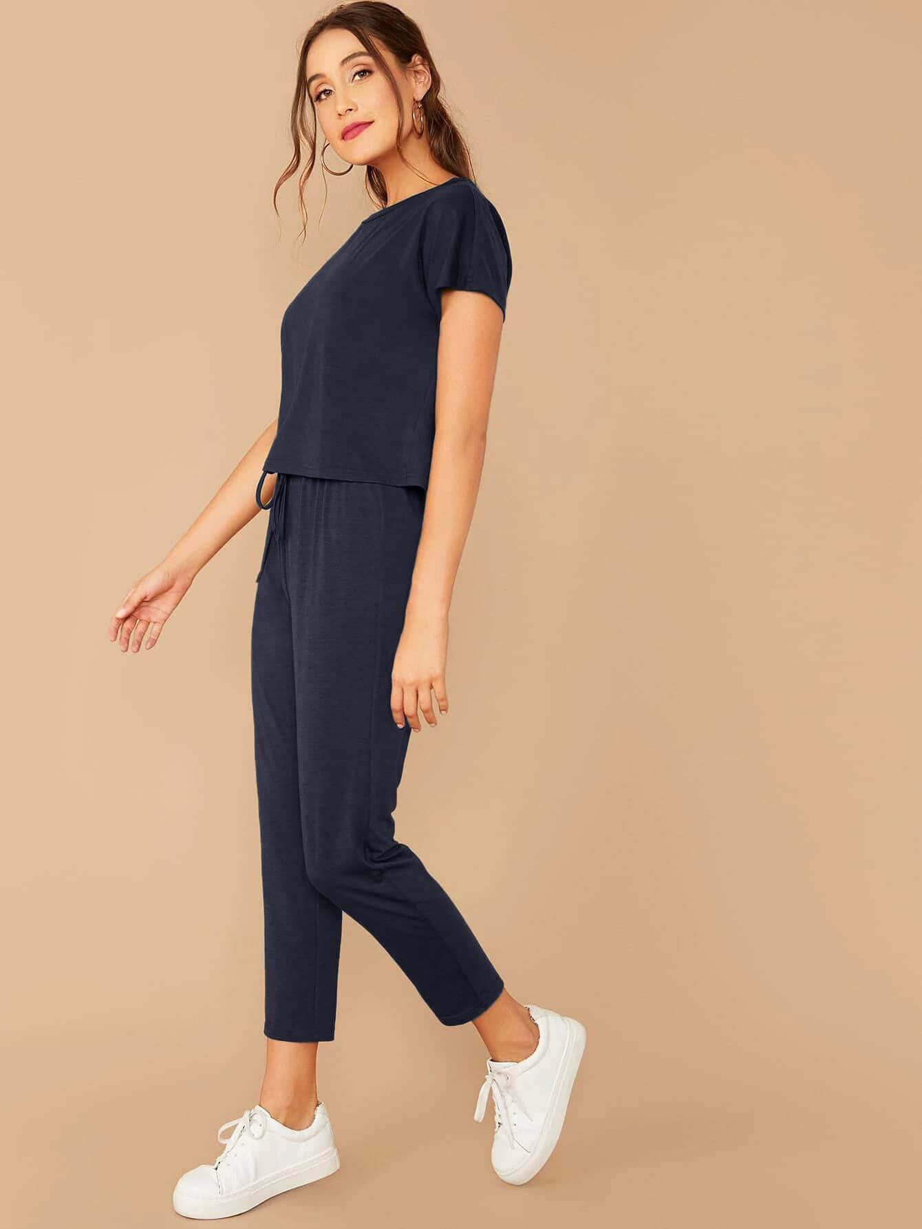 granatowe spodnie casual