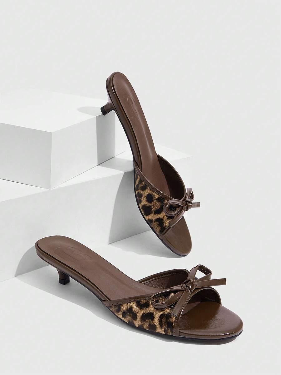 BRĄZOWE KLAPKI ANIMAL PRINT