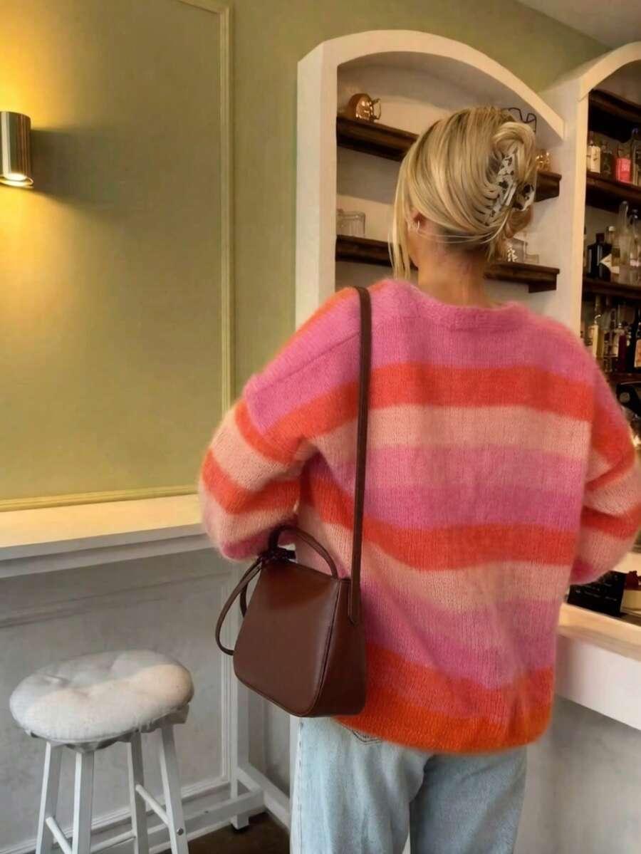 SWETER W PASKI