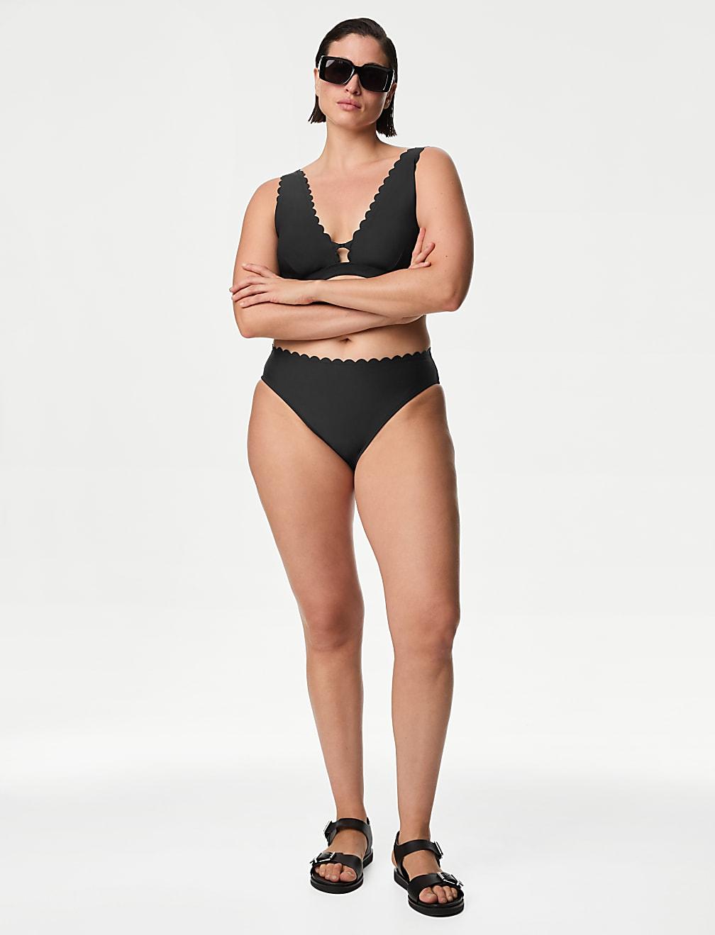 CZARNY DÓŁ OD BIKINI T52-9772L-Y0