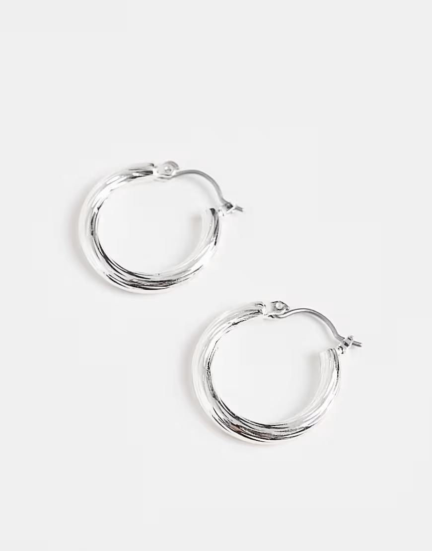 srebrne kolczyki kółka