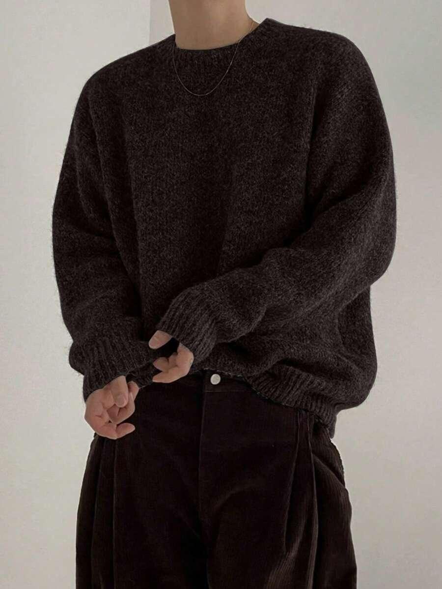 brązowy sweter okrągły dekolt