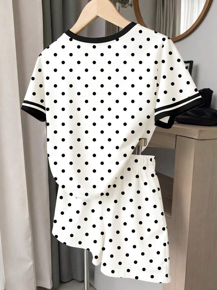 komplet t-shirt spodenki