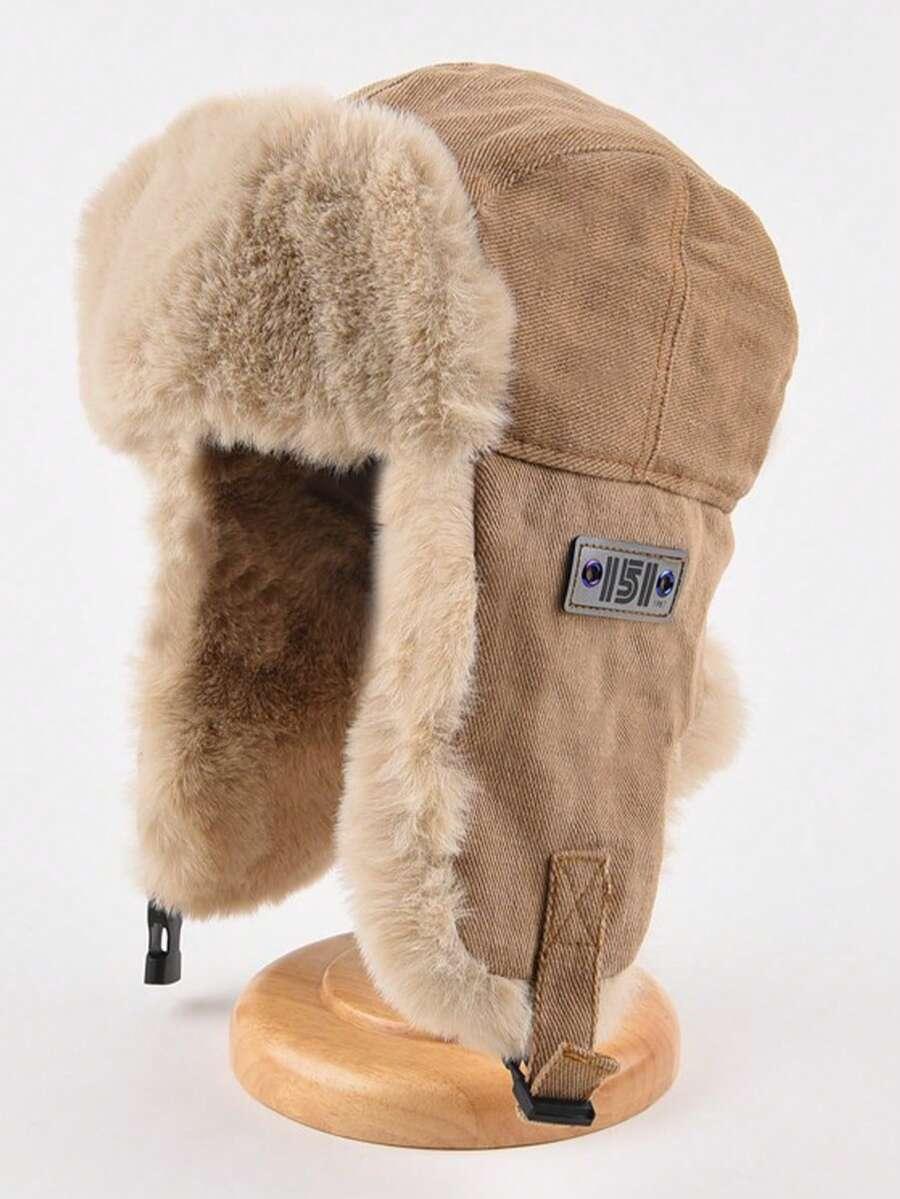 brązowa czapka uszatka
