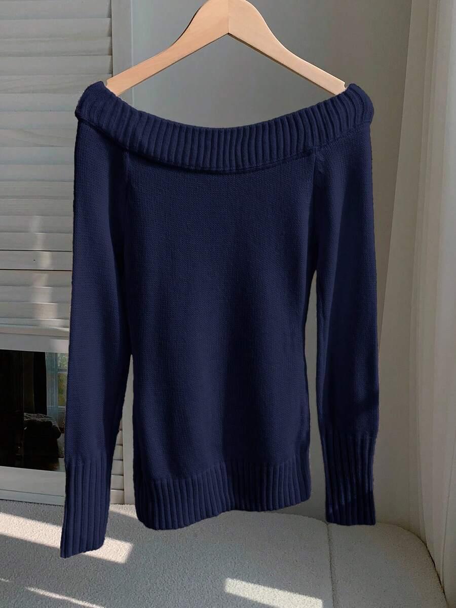 niebieski dzianinowy sweter