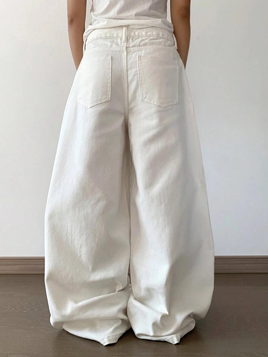 BIAŁE SPODNIE JEANS