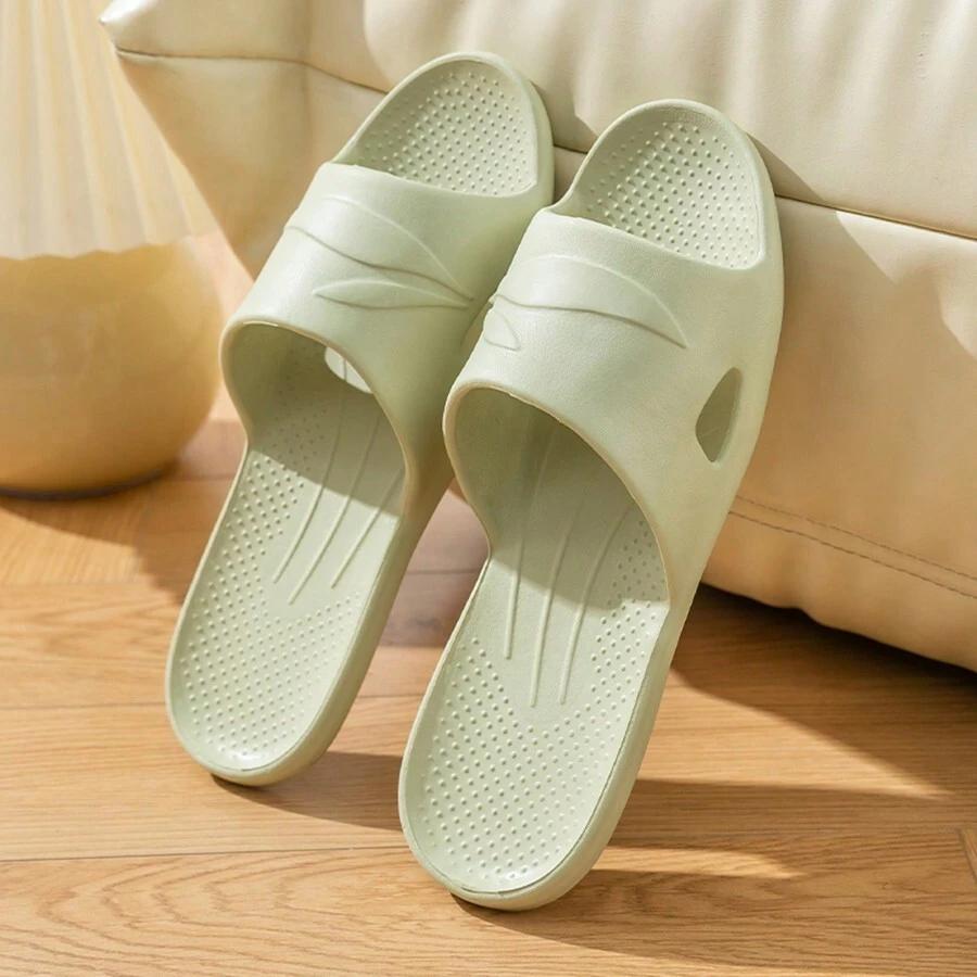 zielone klapki casual