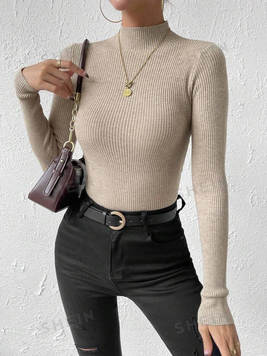 BEŻOWY SWETER GOLF