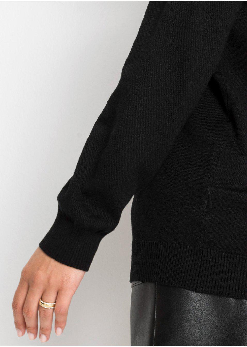 CZARNY SWETER V-NECK