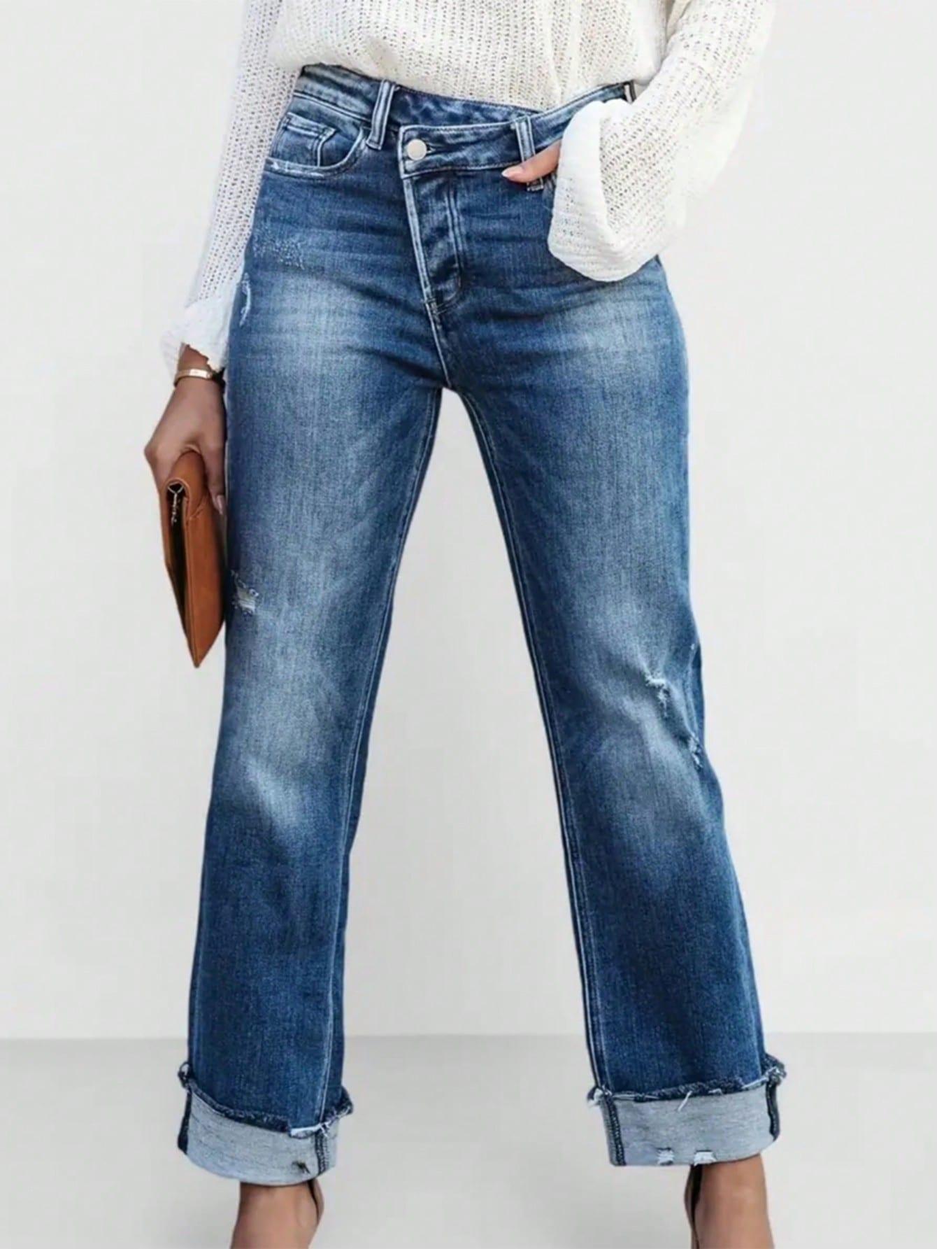 niebieskie spodnie jeans 