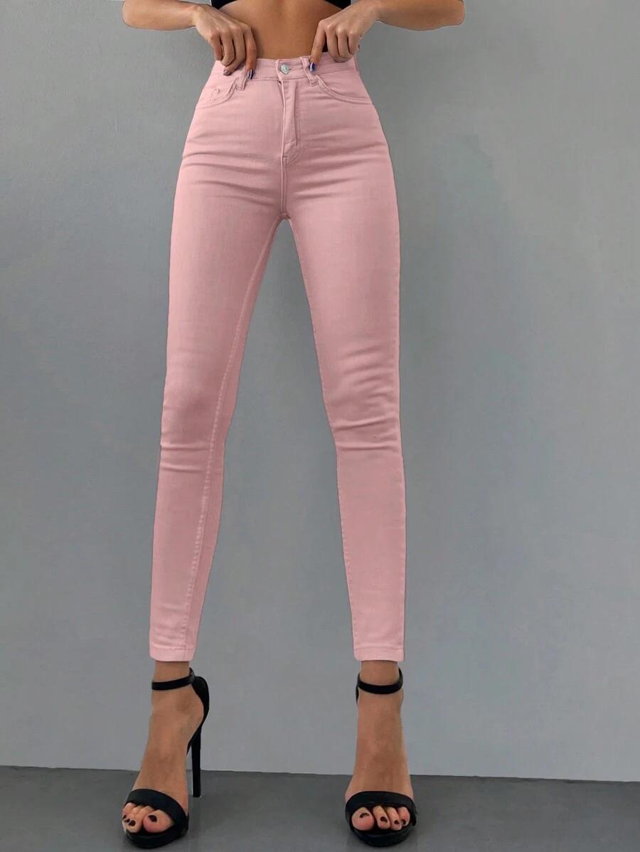 różowe spodnie jeans rurki 