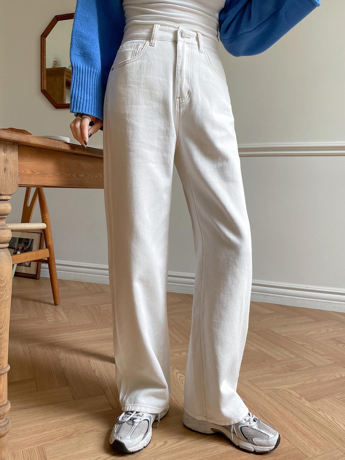białe spodnie jeans 