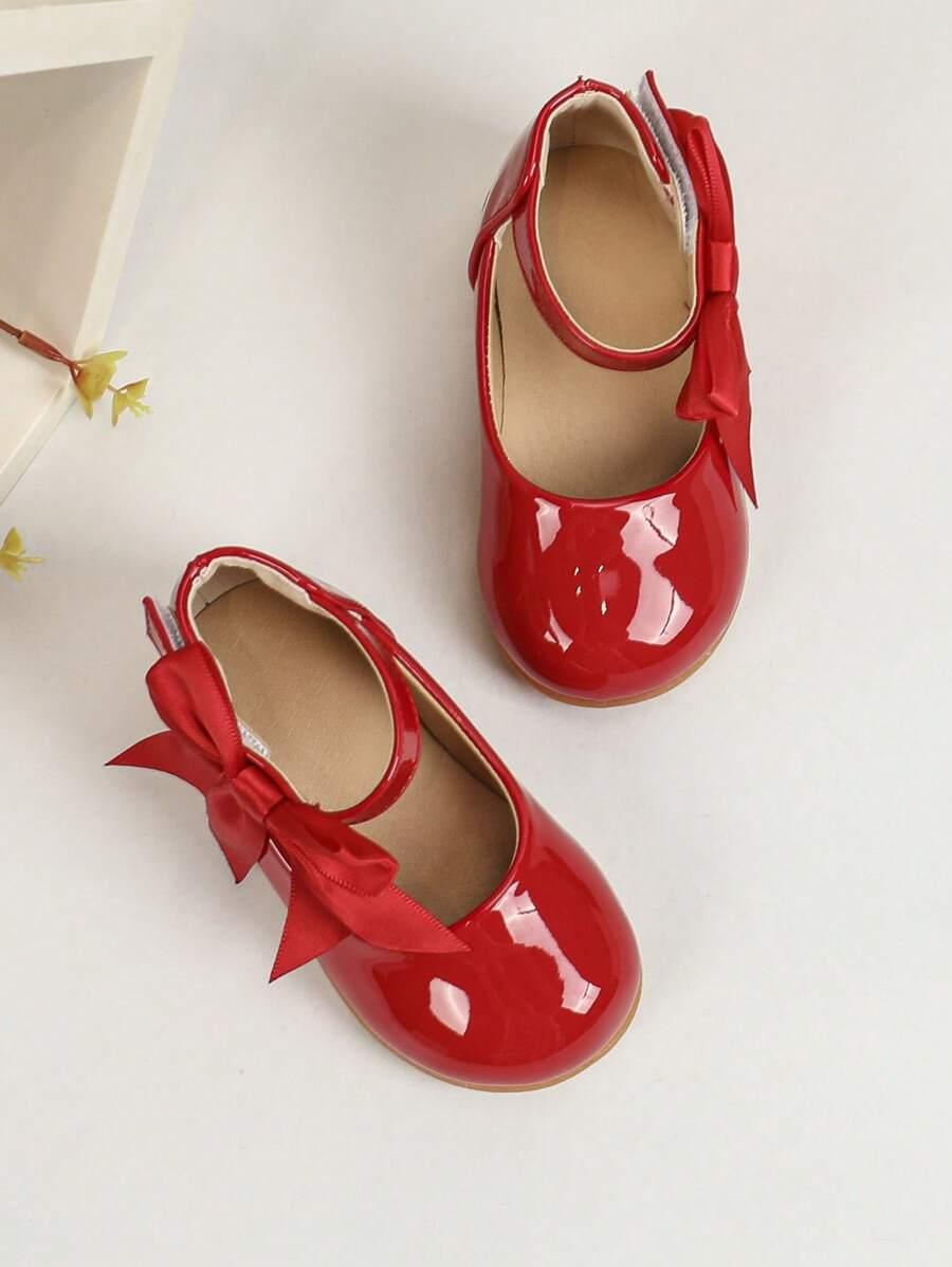 CZERWONE BUTY KOKARDA