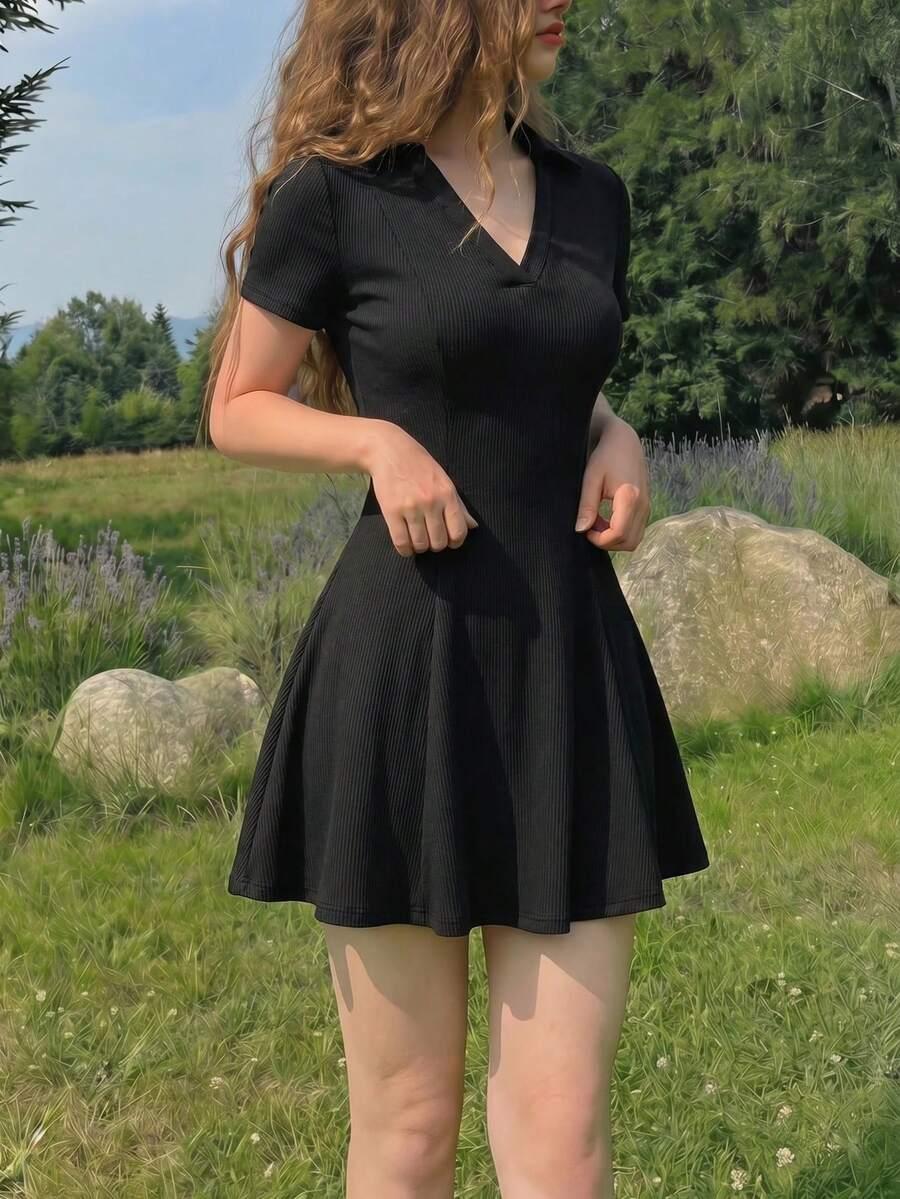 czarna mini sukienka