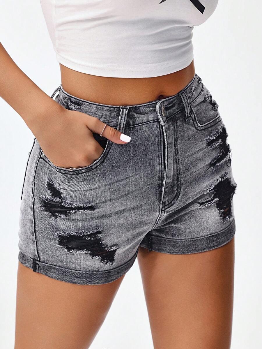 szare spodenki jeans