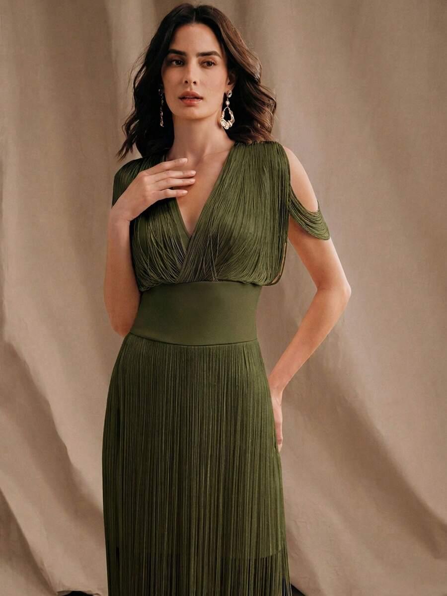 zielona sukienka v-neck frędzle