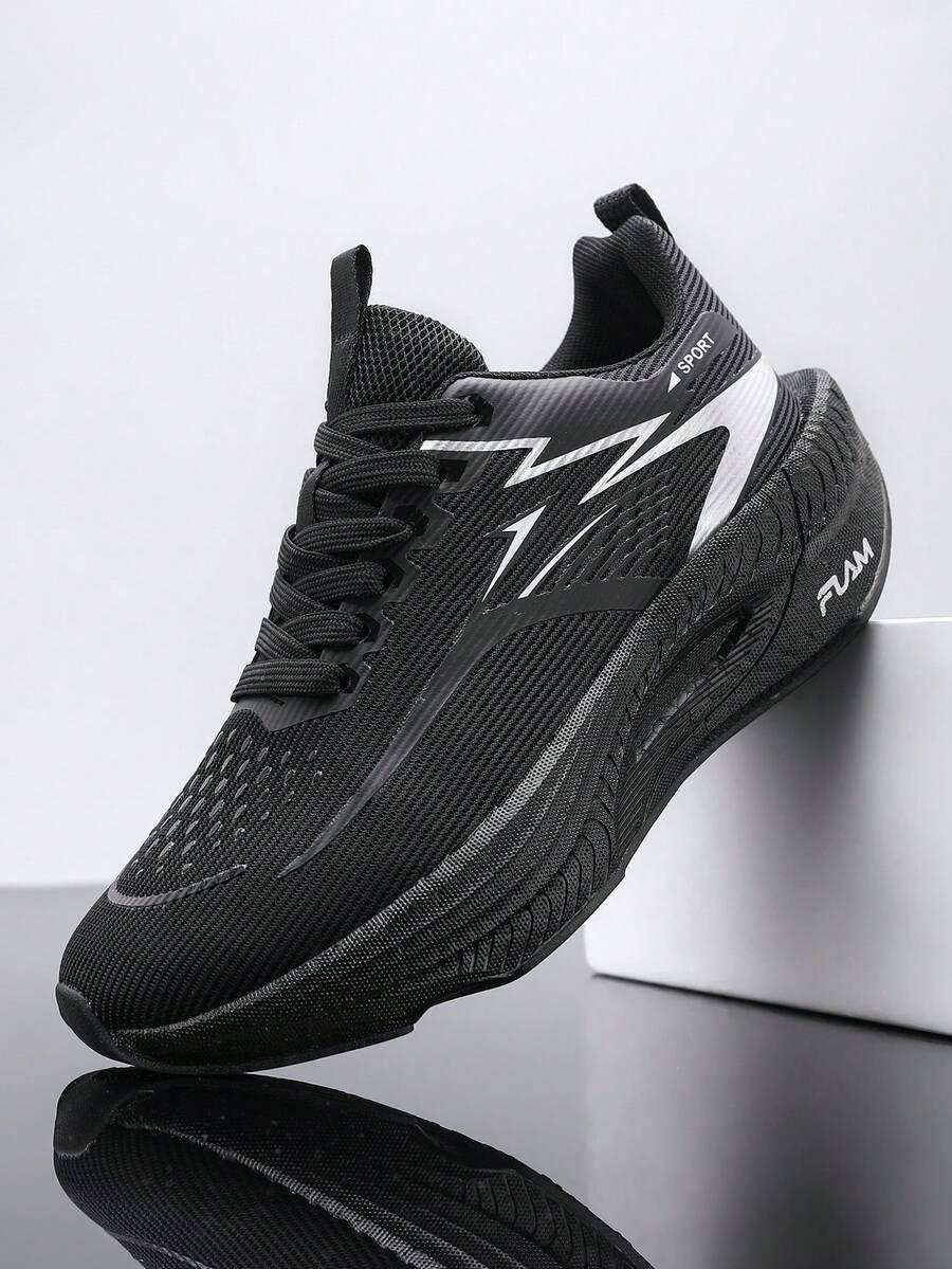 czarne buty sportowe 