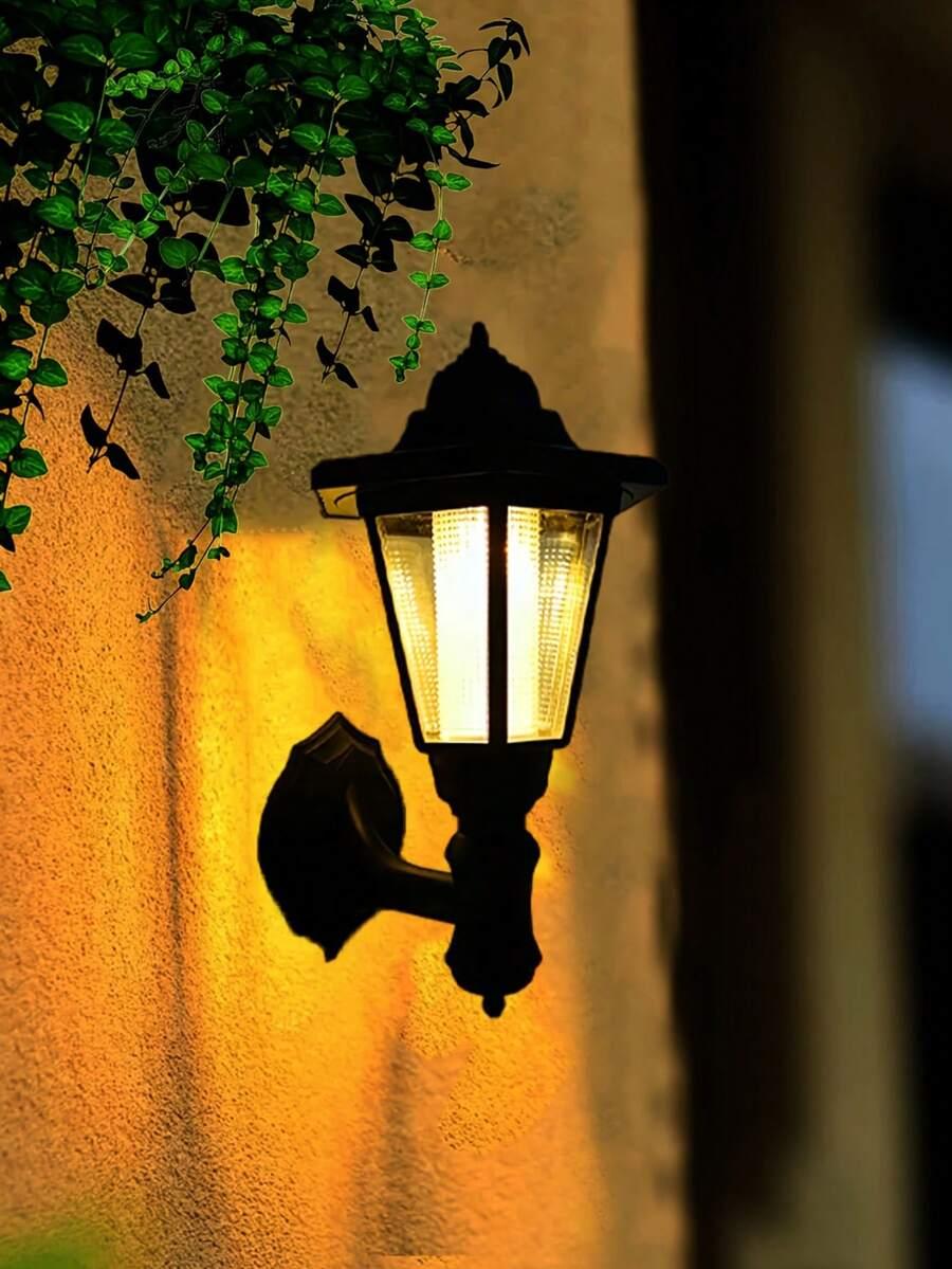 zewnętrzna lampa ścienna solarna