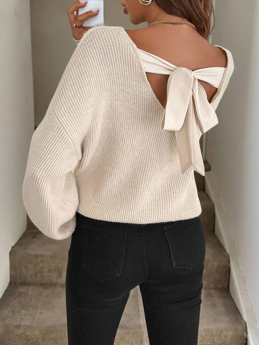 BEŻOWY SWETER KOKARDA 