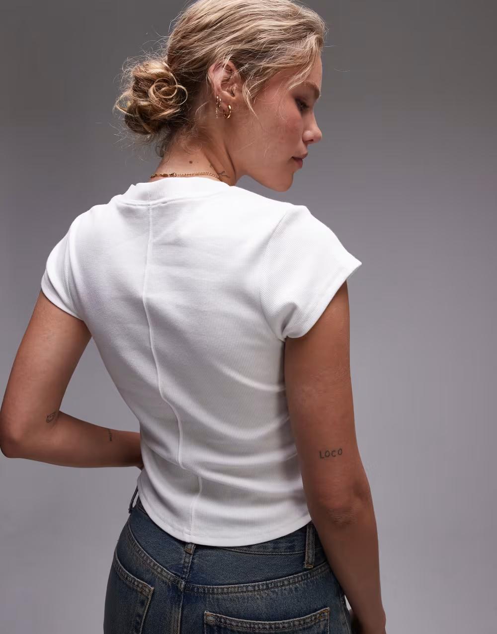 biały t-shirt okrągły dekolt
