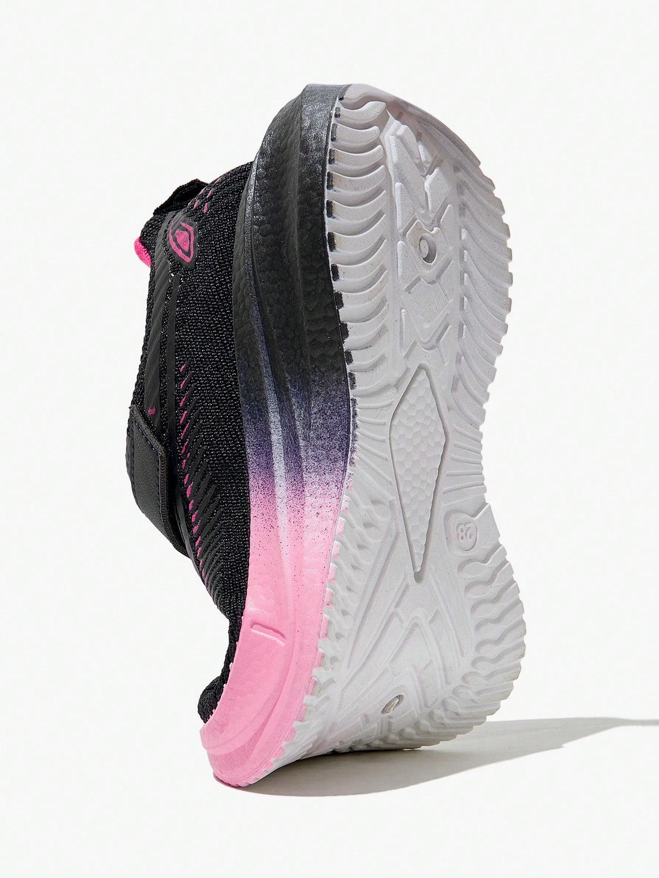 czarne buty sportowe