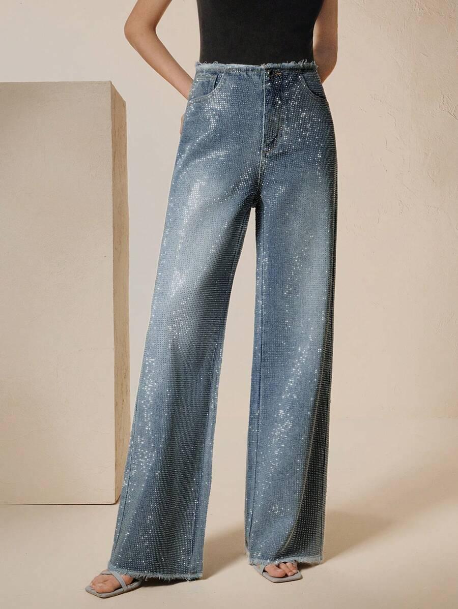 niebieskie spodnie jeans zdobienie