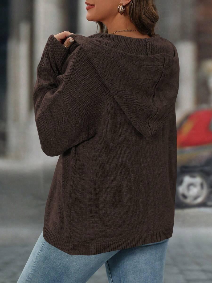 brązowy sweter kaptur