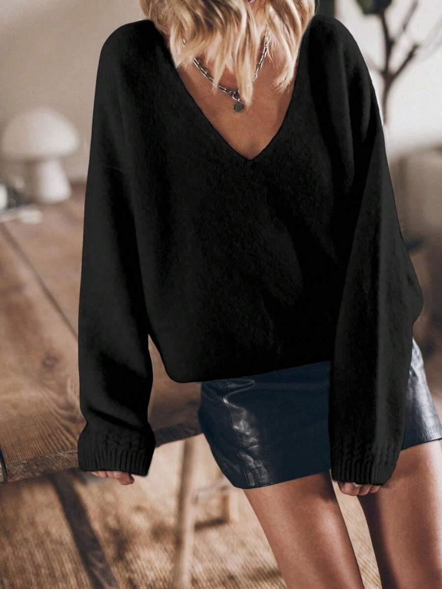 CZARNY SWETER V-NECK