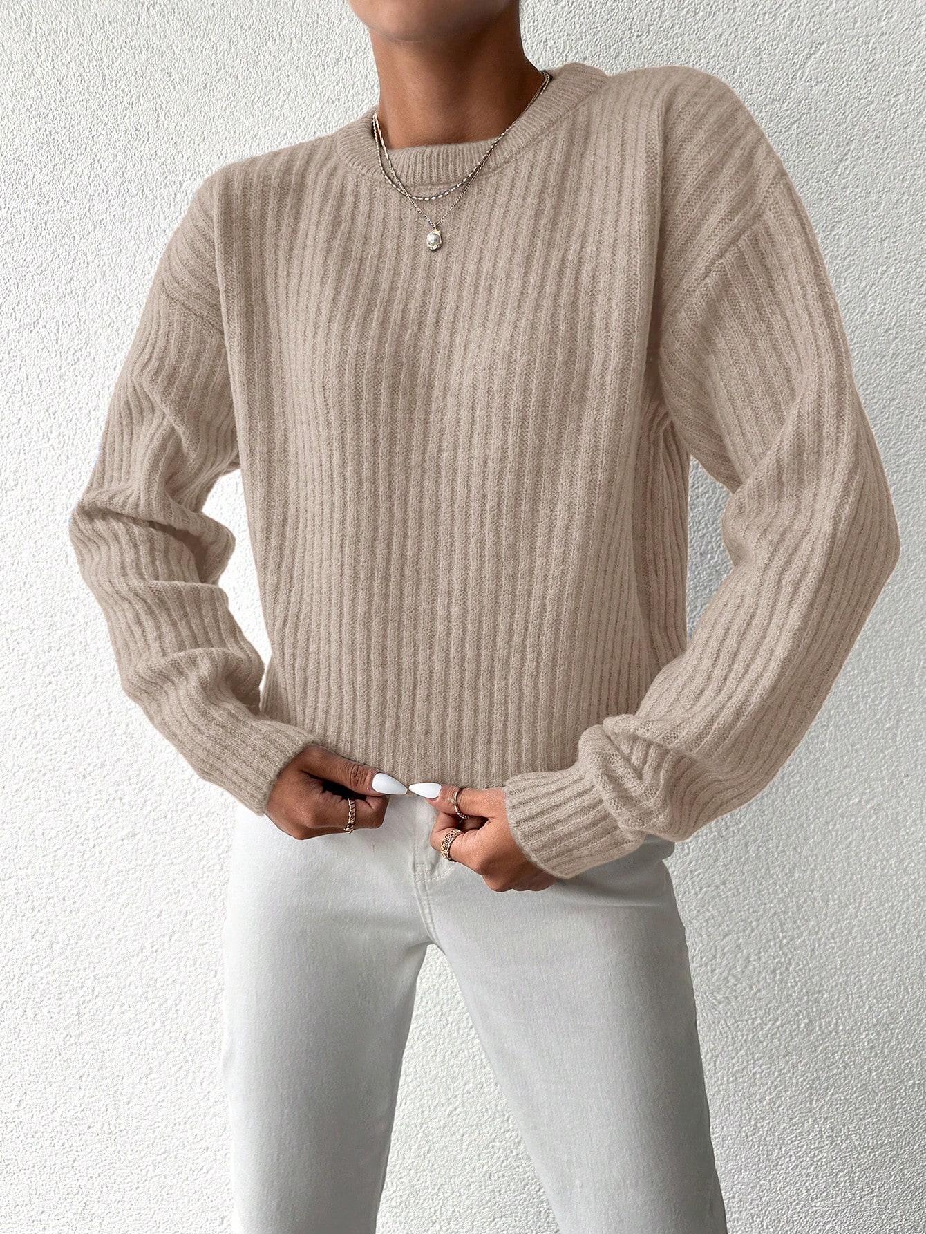 beżowy sweter długi rękaw 