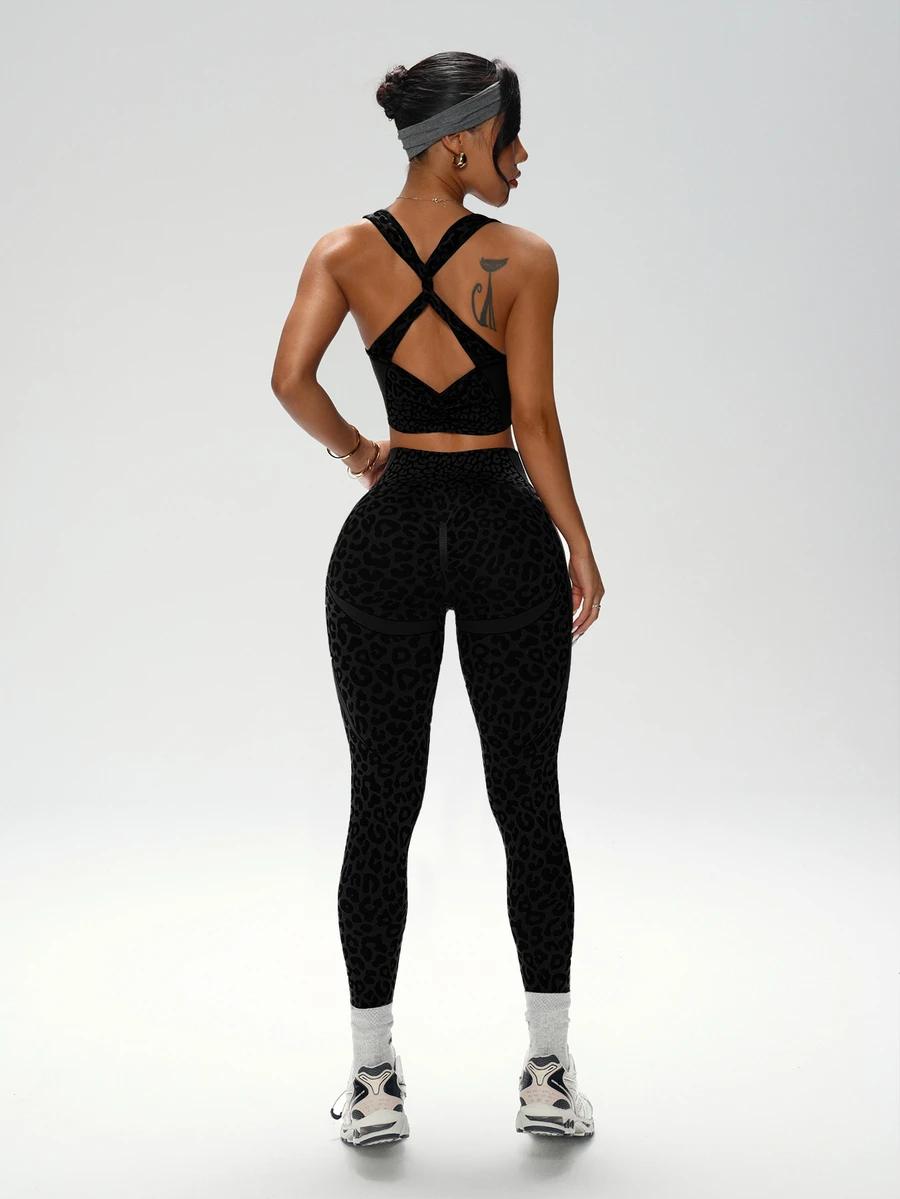 czarny top sportowy legginsy komplet