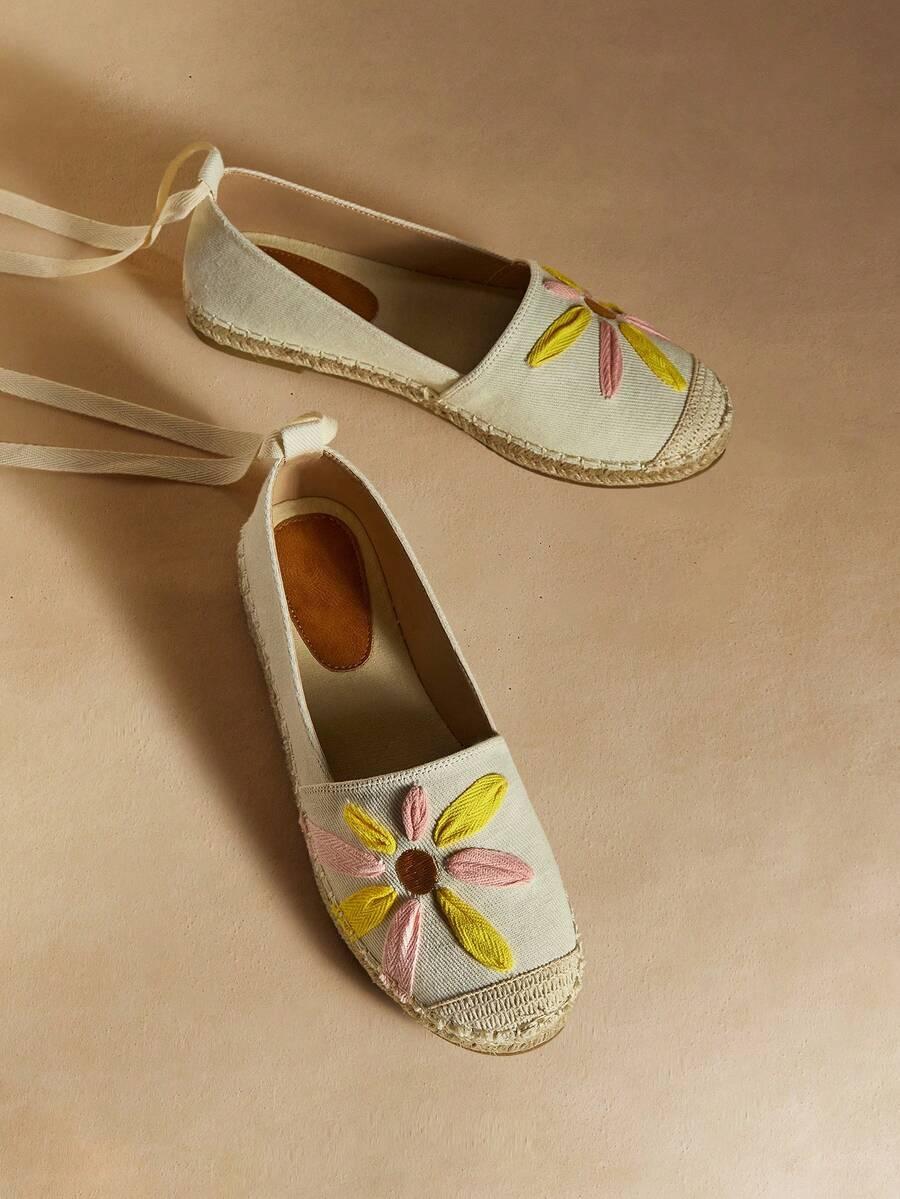 BUTY ESPADRYLE Z WIĄZANIEM