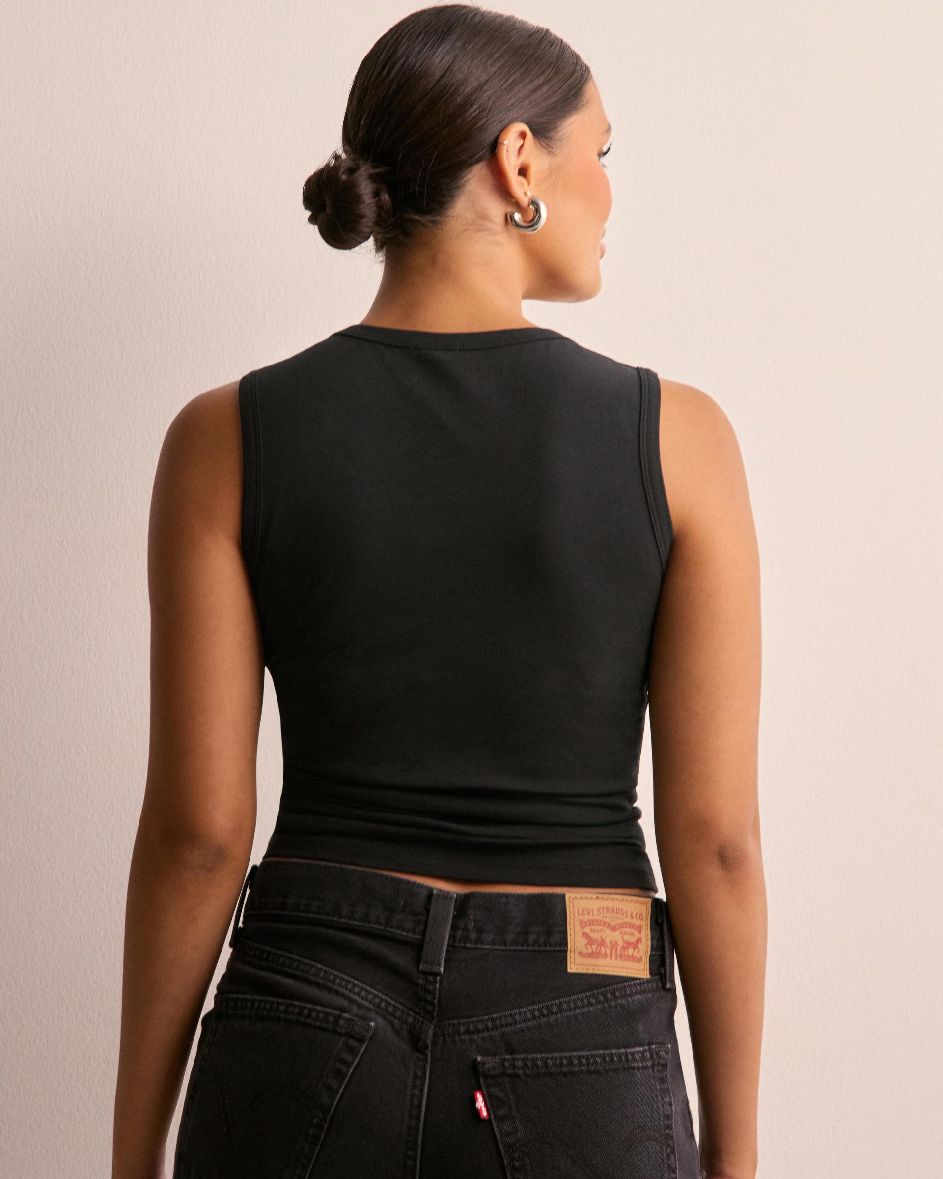 CZARNY TOP BEZ RĘKAWÓW V NECK