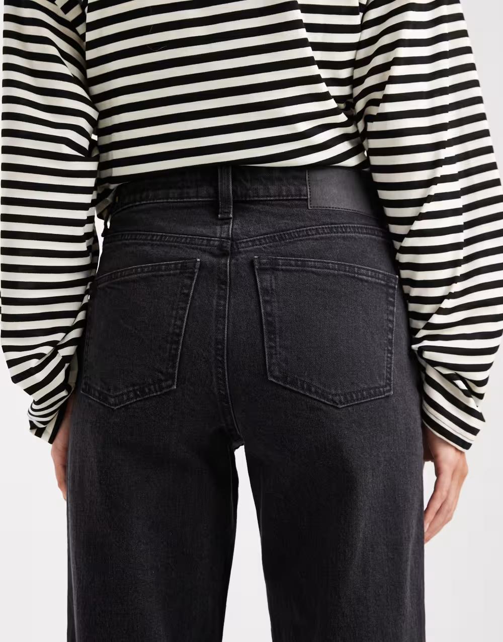 czarne spodnie jeans kieszenie