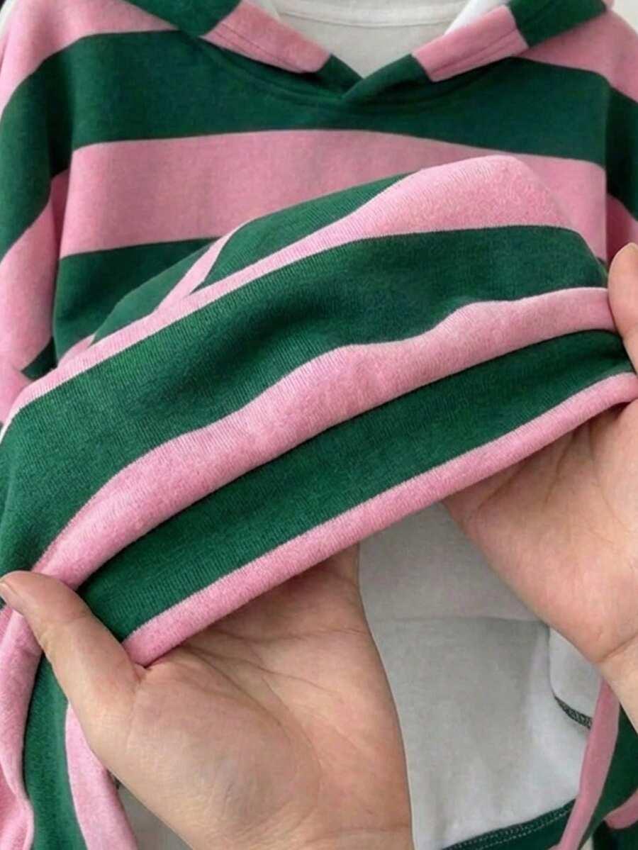 BLUZA Z KAPTUREM WZÓR PASKI