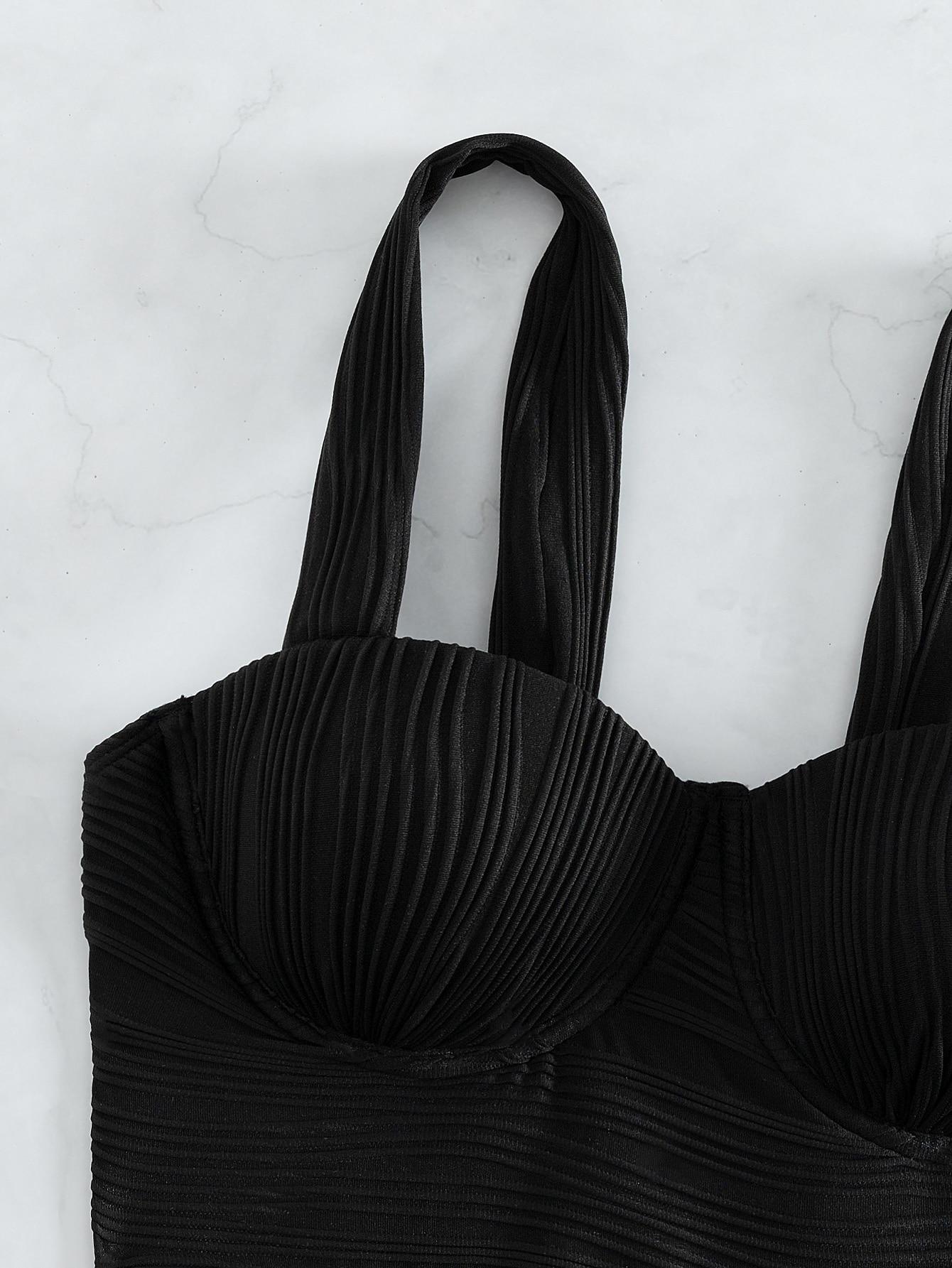 czarna góra od bikini