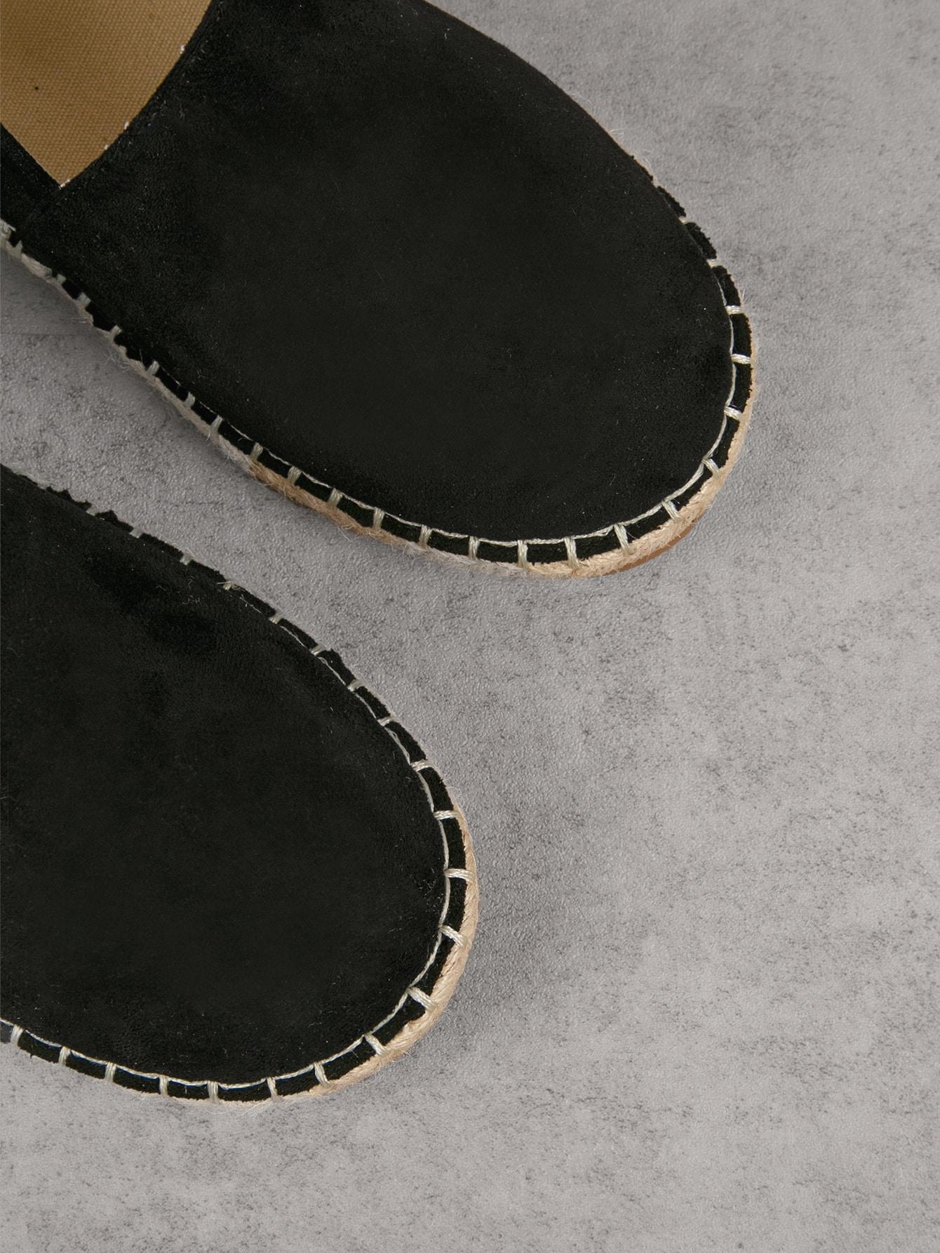czarne wsuwane espadryle