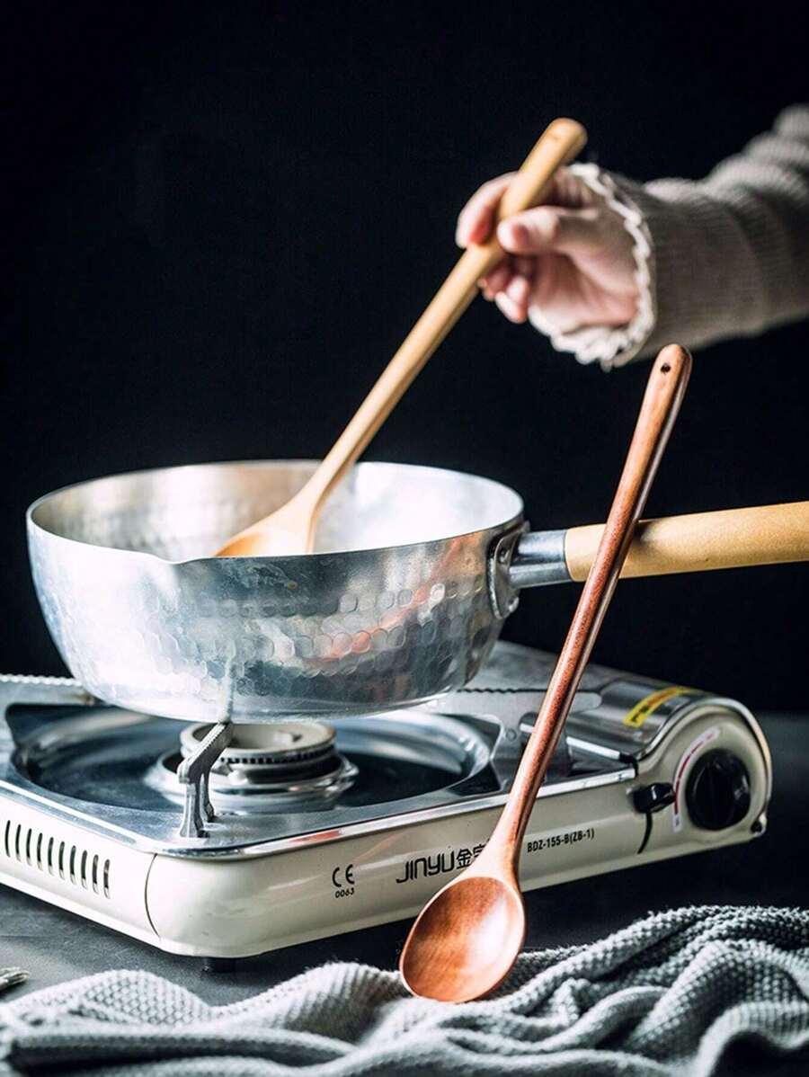 drewniana łyżka kuchenna