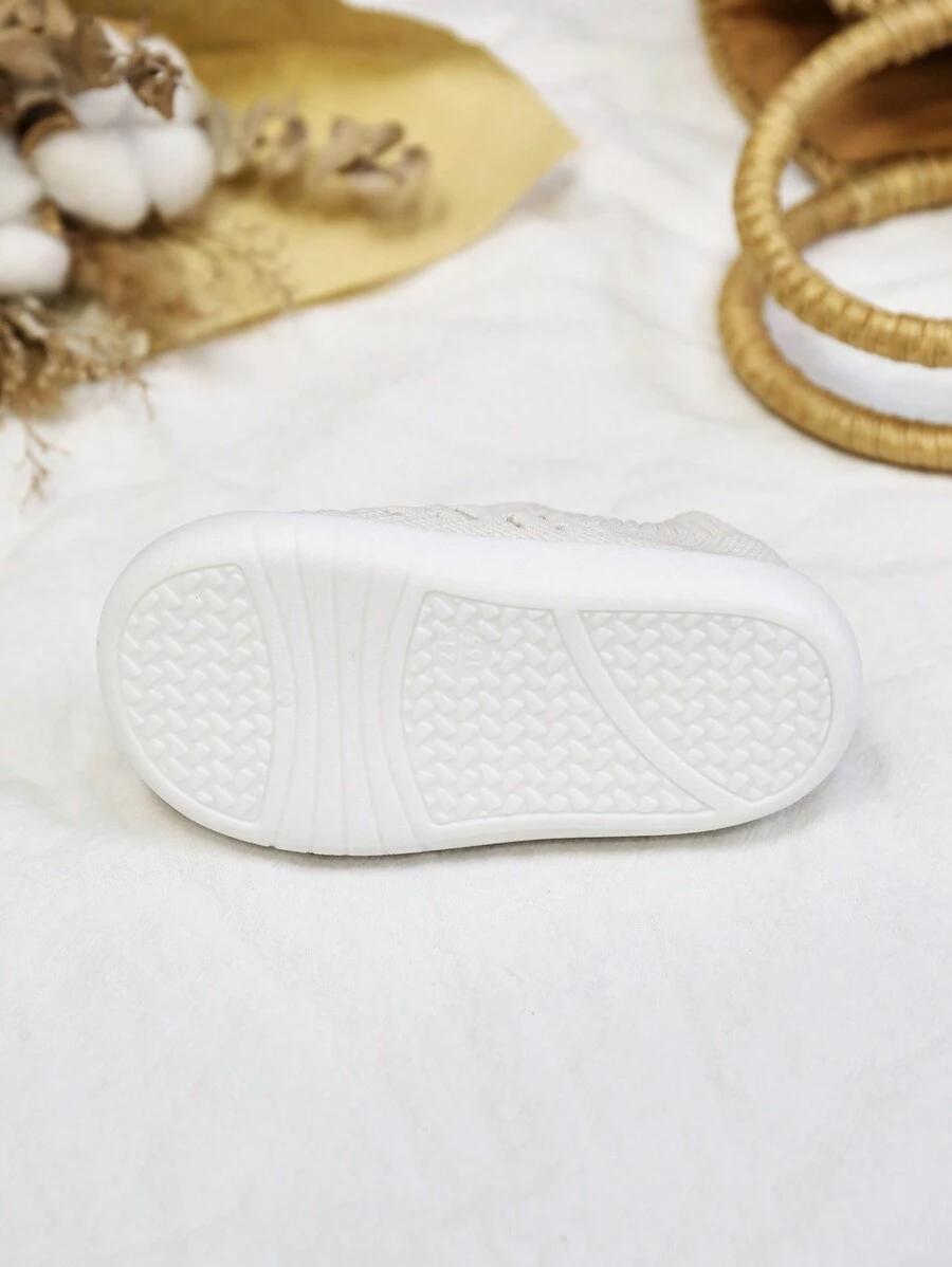 KREMOWE BUTY NIEMOWLĘCE