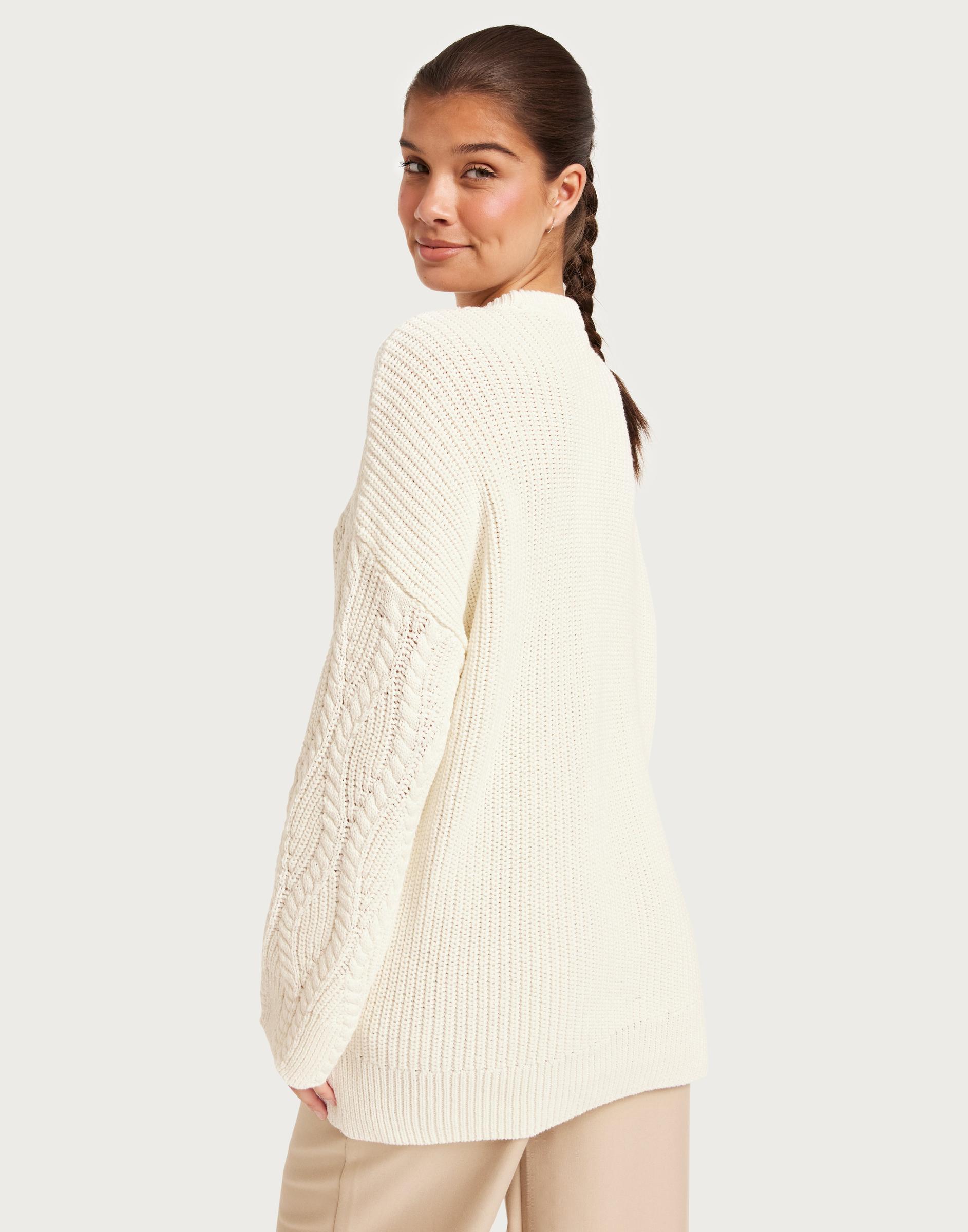 klasyczny sweter ecru okrągły dekolt splot