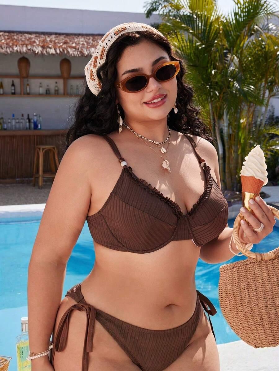 brązowa góra od bikini