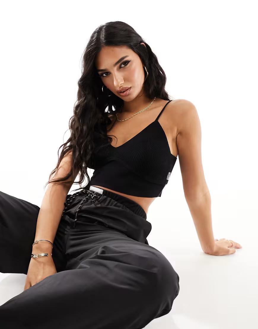 dzianinowy czarny crop top