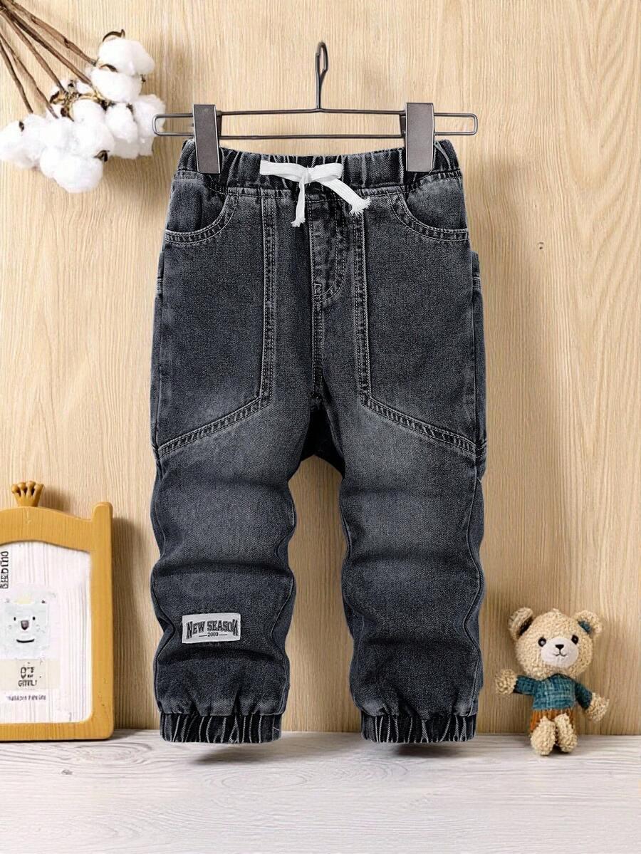 czarne spodnie jeans
