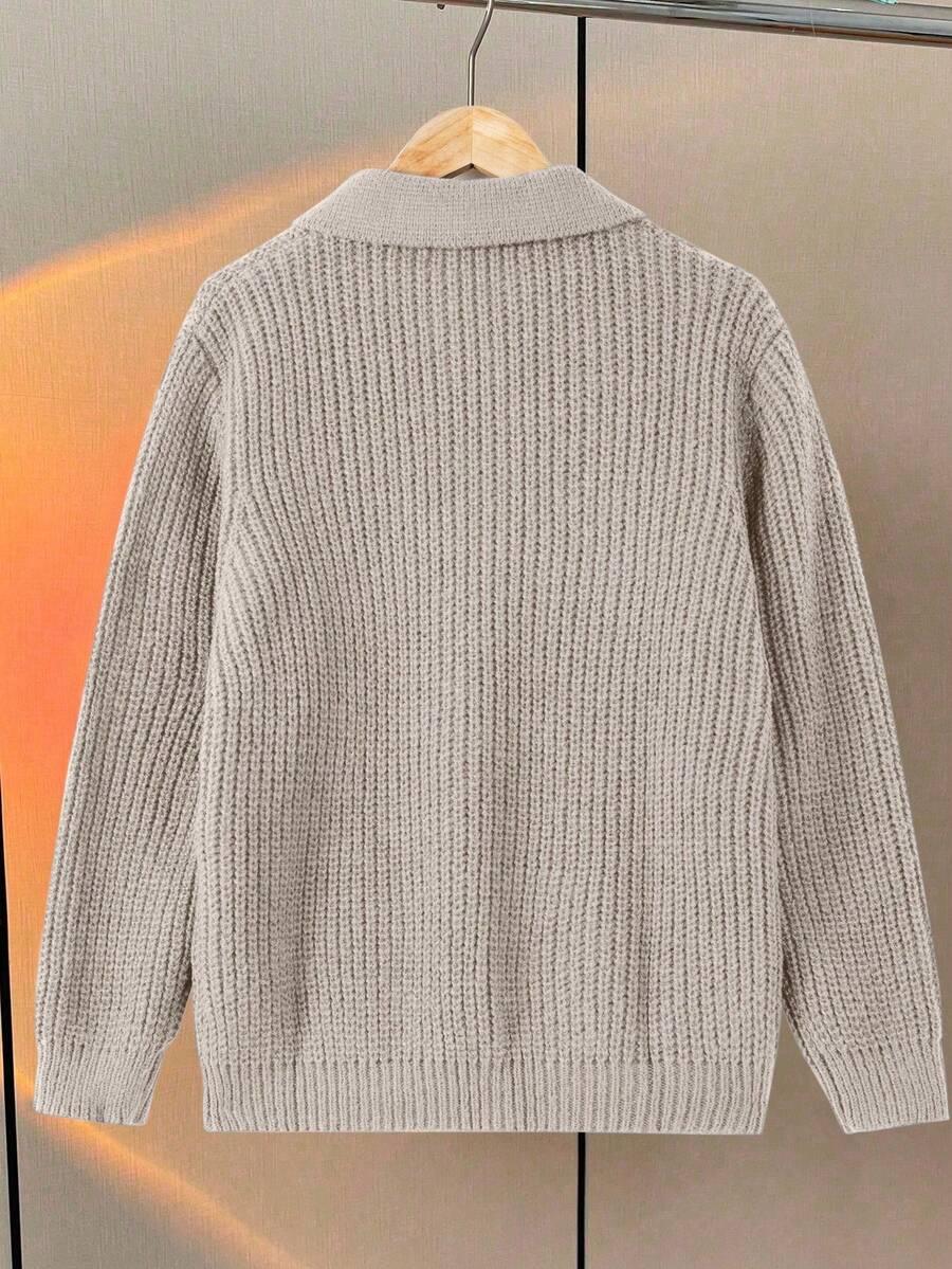 BEŻOWY SWETER ZAMEK