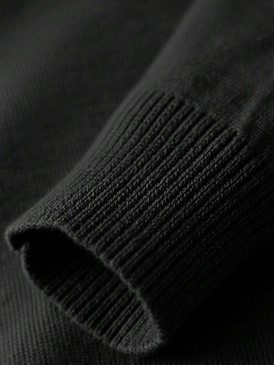 czarny sweter golf